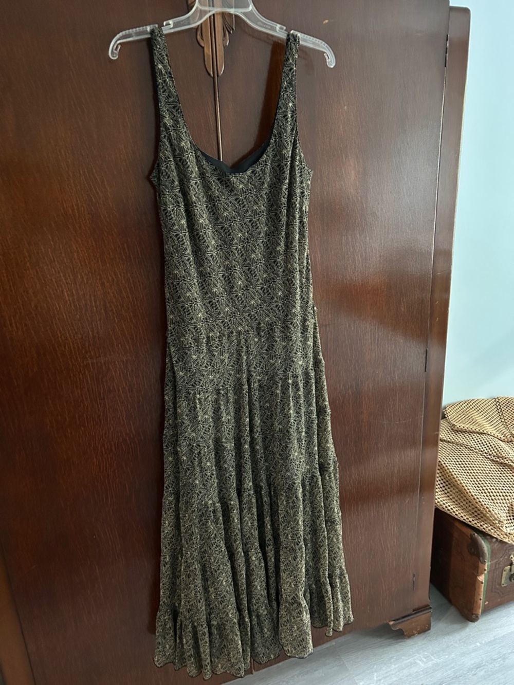 Sleeveless Scoop Neck Long Dress in Black Pattern with Tiered Skirt